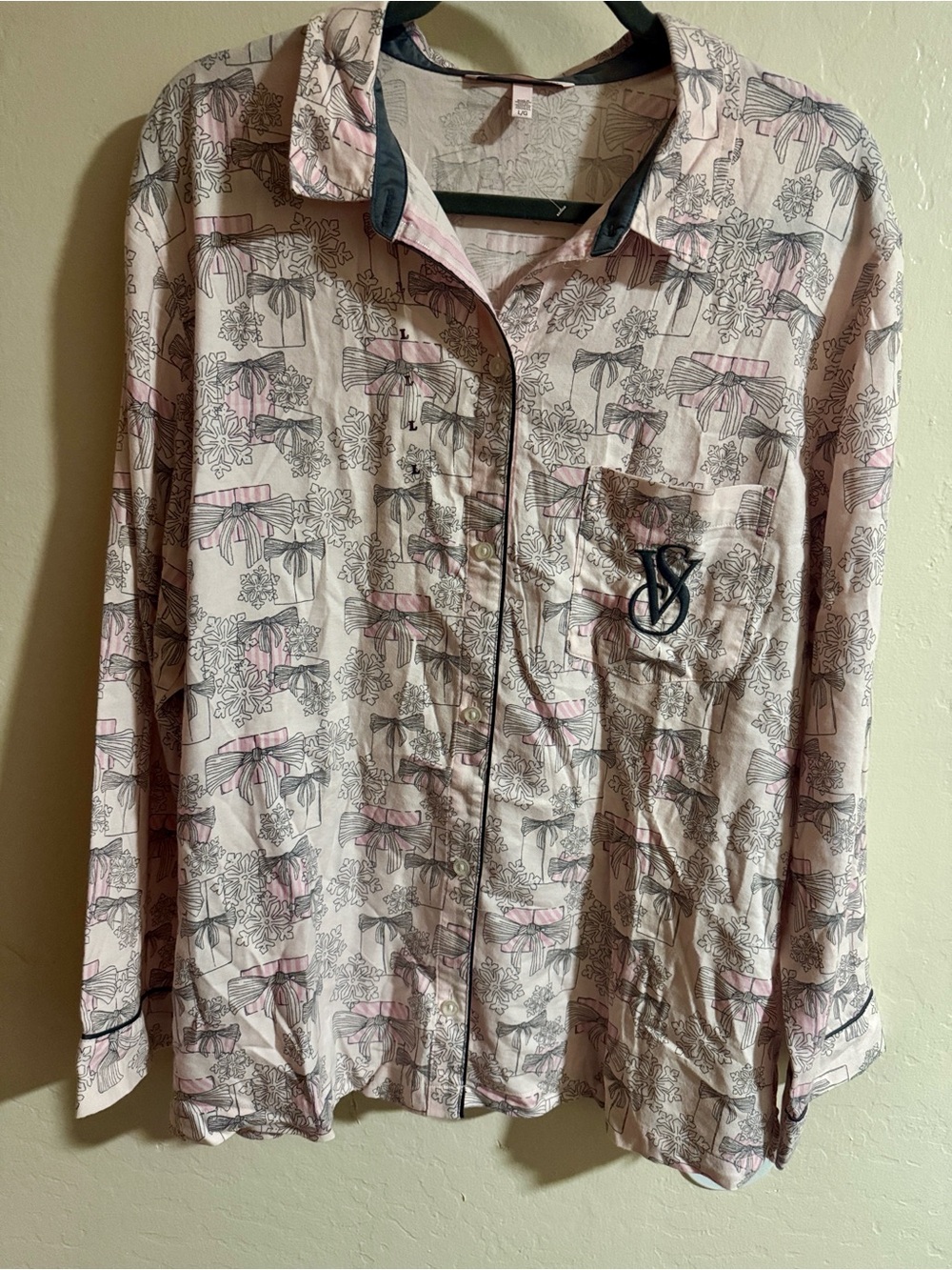 Victoria's Secret Pink & Gray Floral Bow-Print Long Sleeve Pajama Top